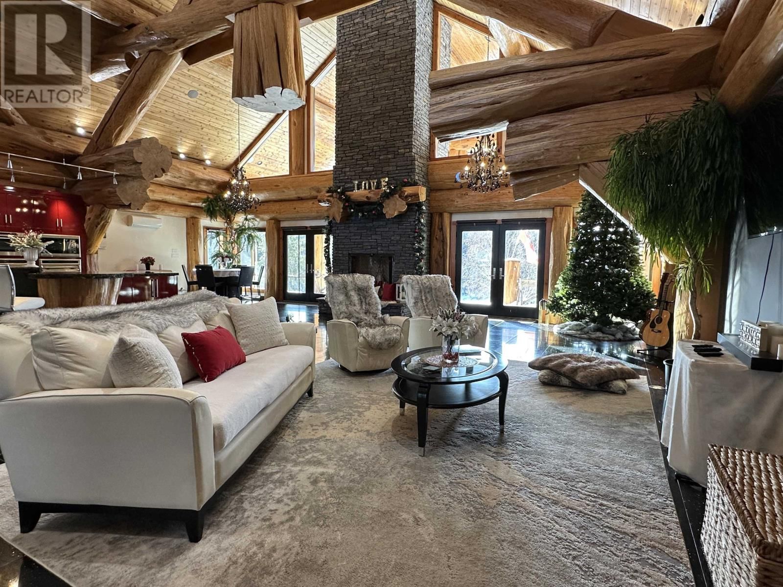 WINNIPEG RIVER - 76 MIDDLE LAKE Image 11