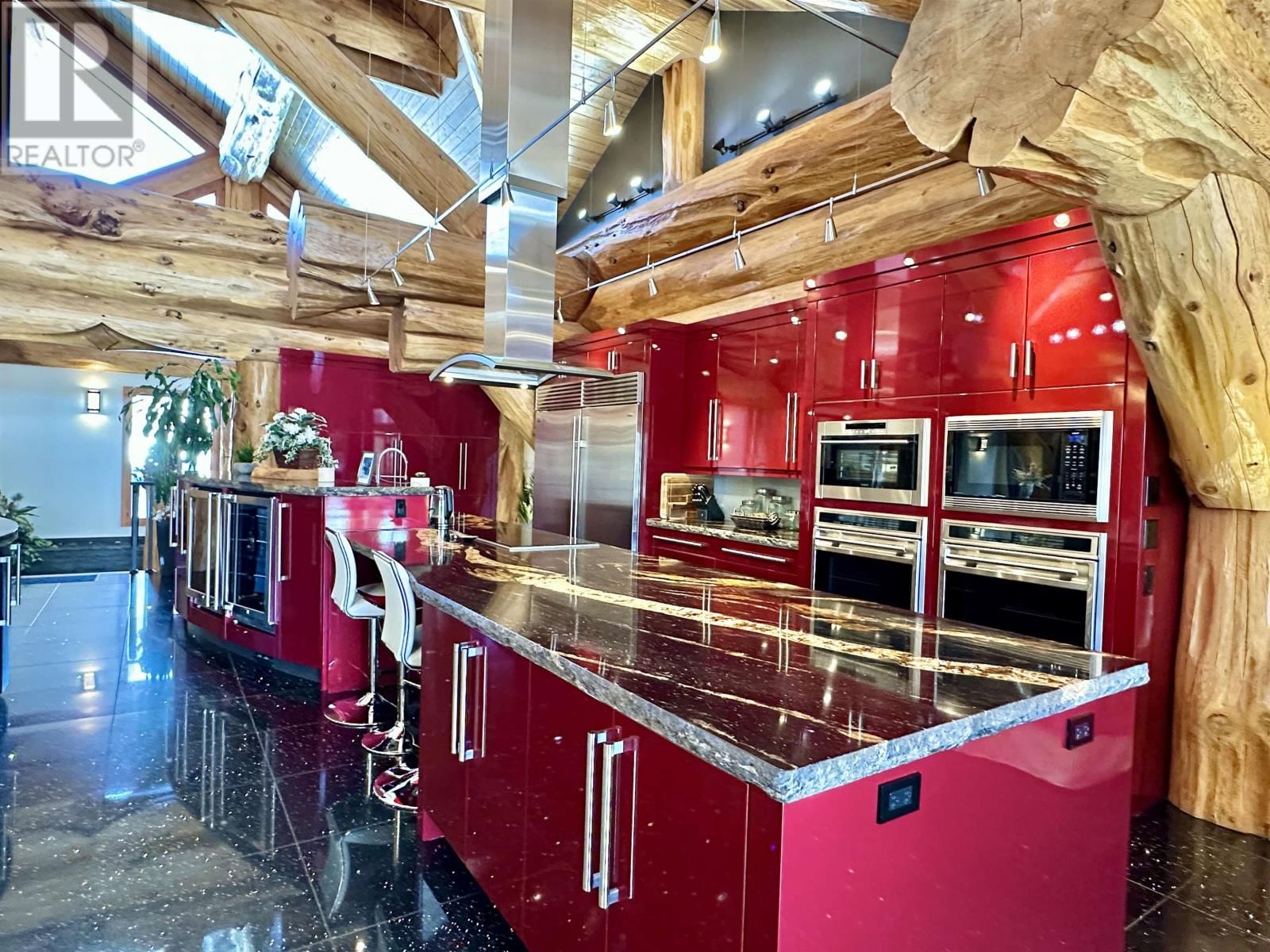 WINNIPEG RIVER - 76 MIDDLE LAKE Image 13