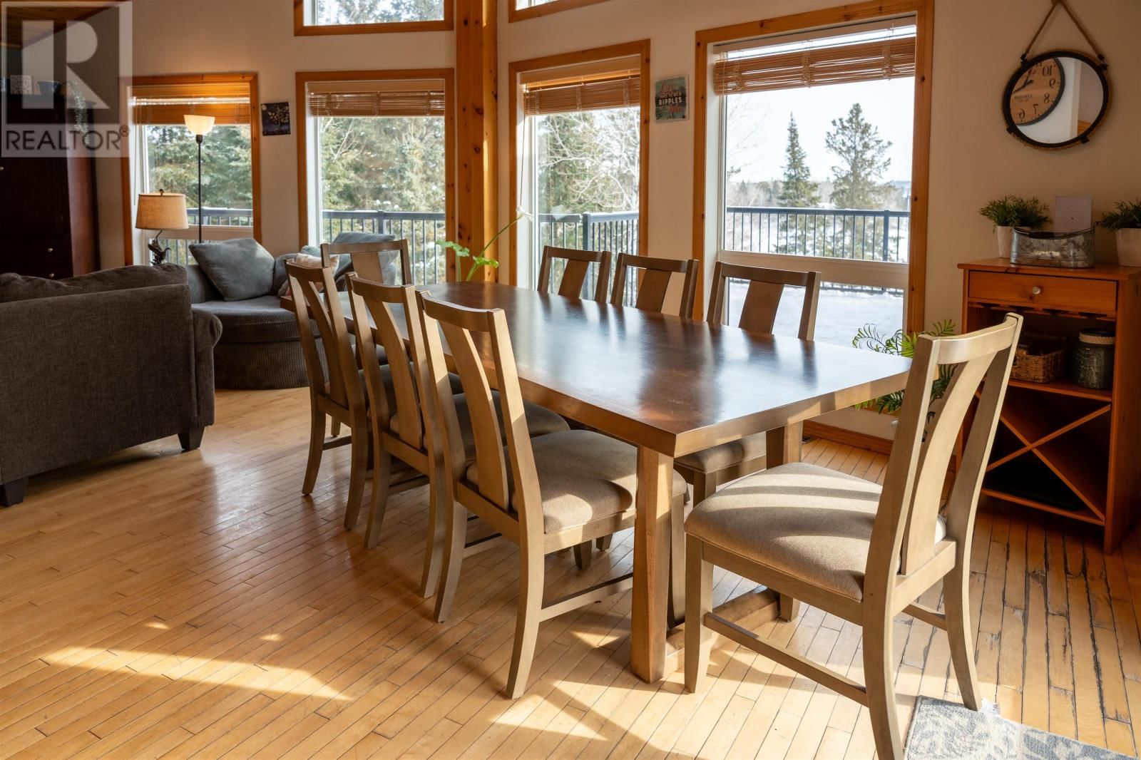 220D PHANTOM DR Image 19