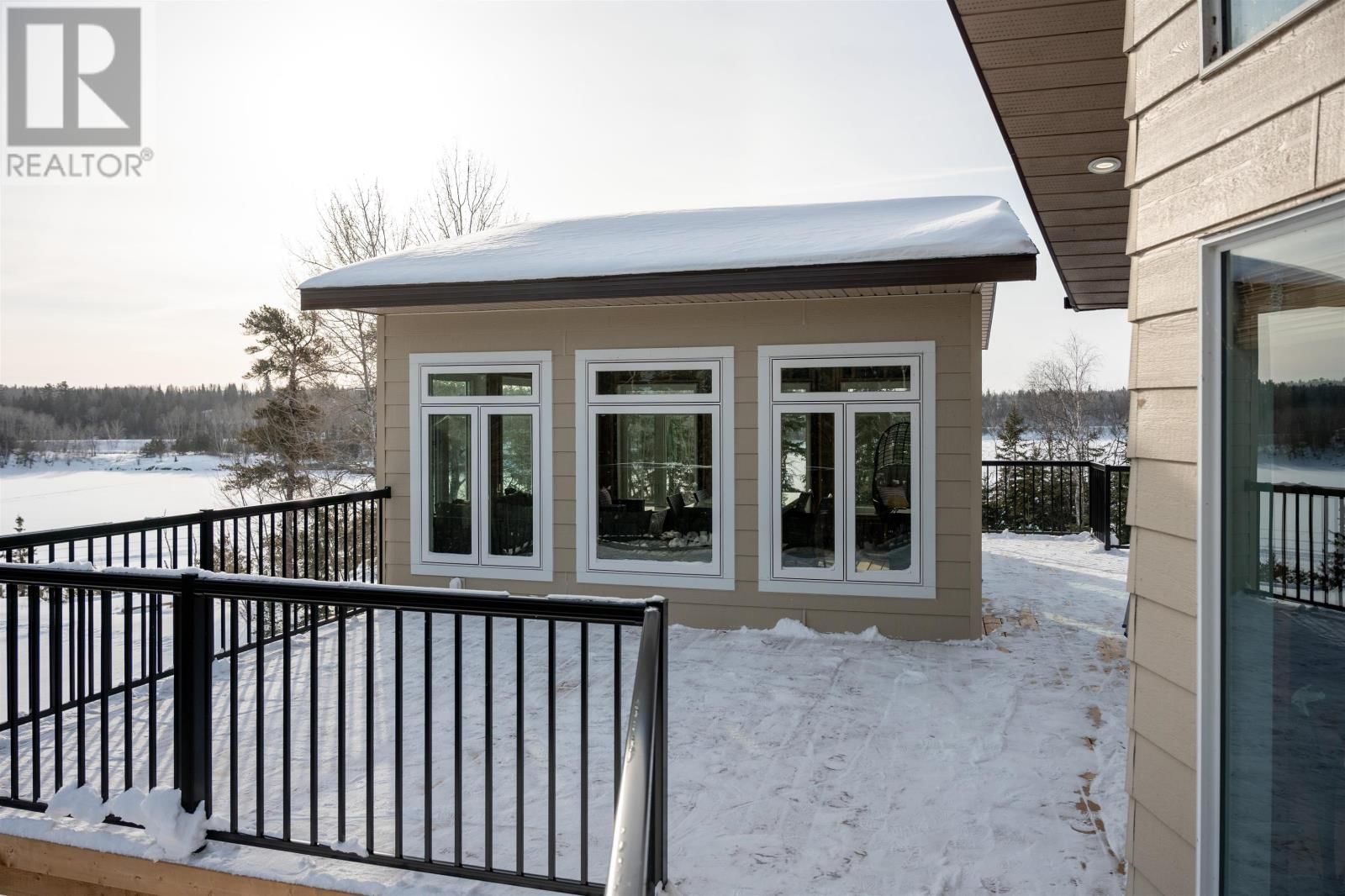 220D PHANTOM DR Image 35