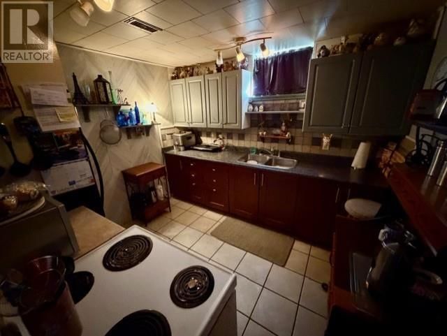 49 KENOGAMI AVE Image 8