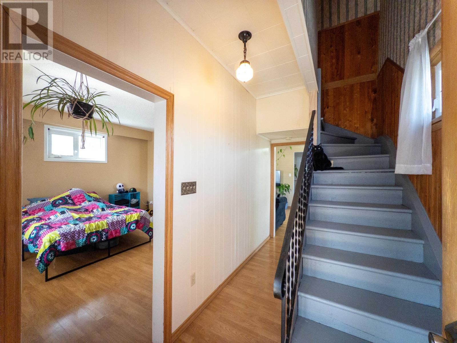 734 SECOND STREET Image 23