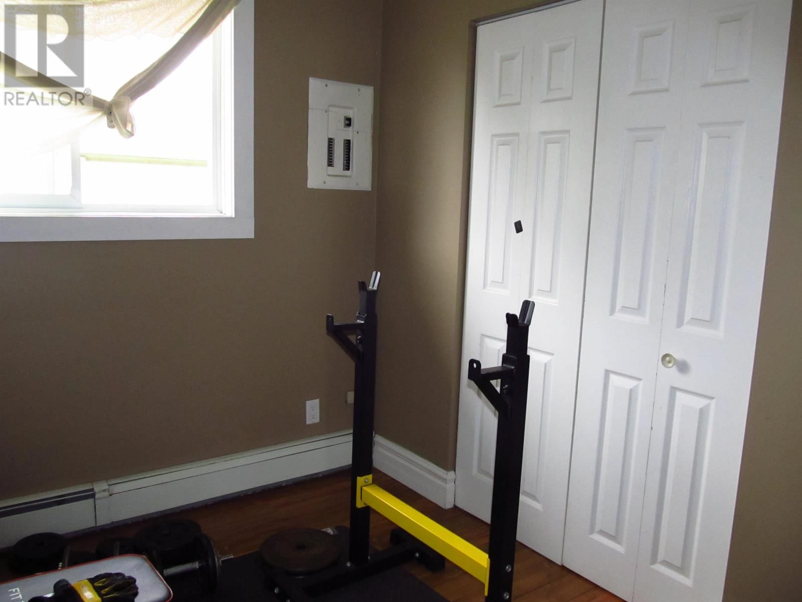 108 QUEEN ST Image 15