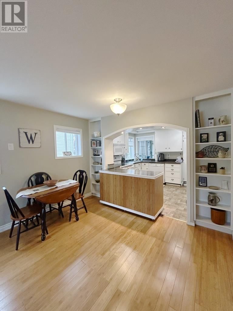 1115 RIVER ROAD Image 19