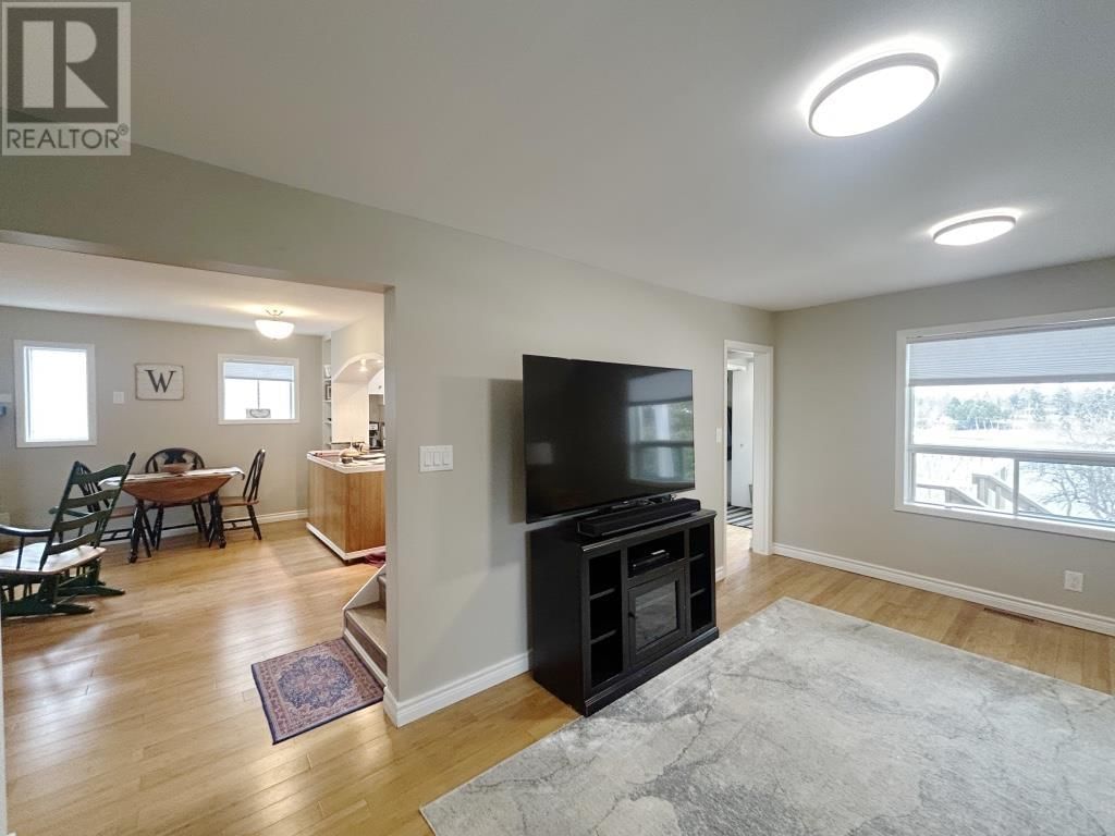 1115 RIVER ROAD Image 23