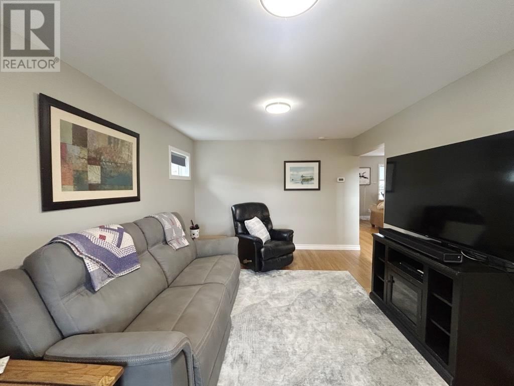 1115 RIVER ROAD Image 8