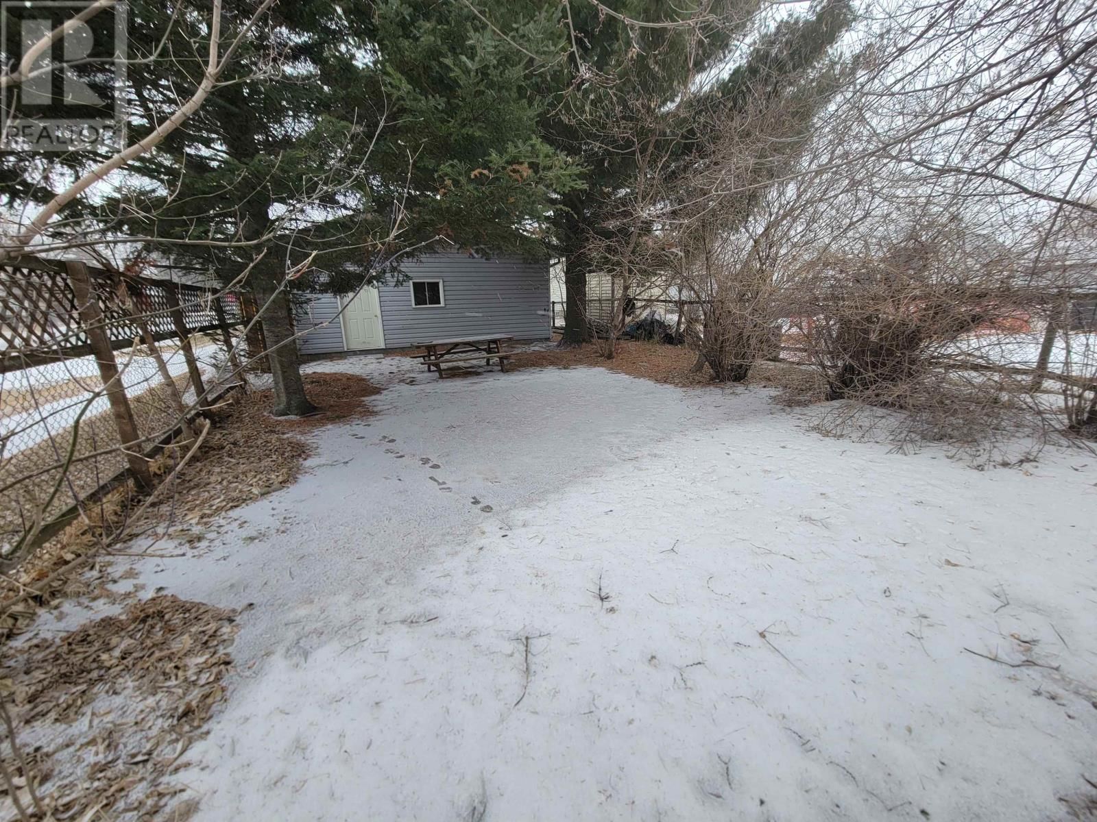 E - 252 SIXTH ST Image 15