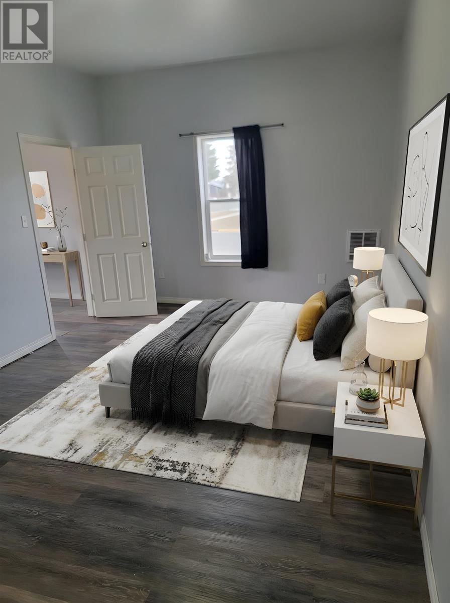 E - 252 SIXTH ST Image 7