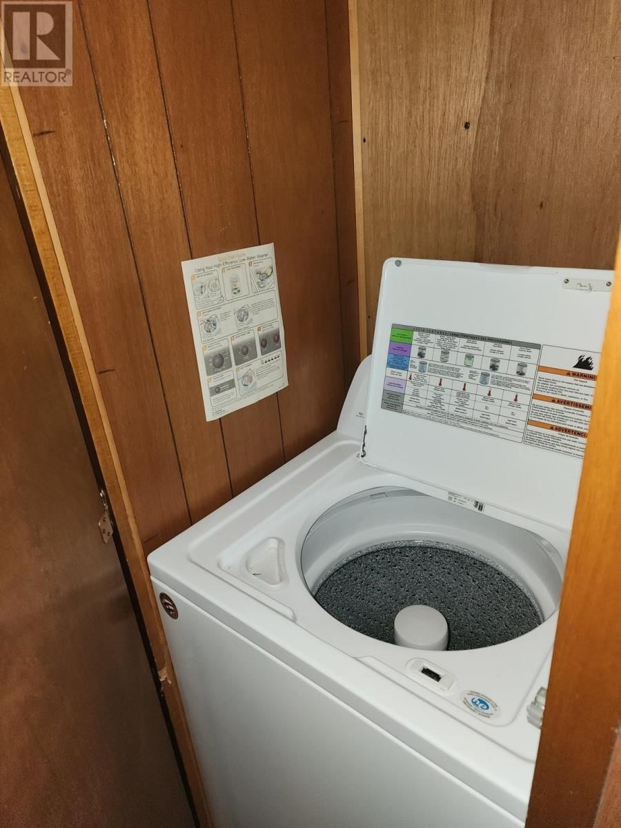 319 WALKER ST Image 18