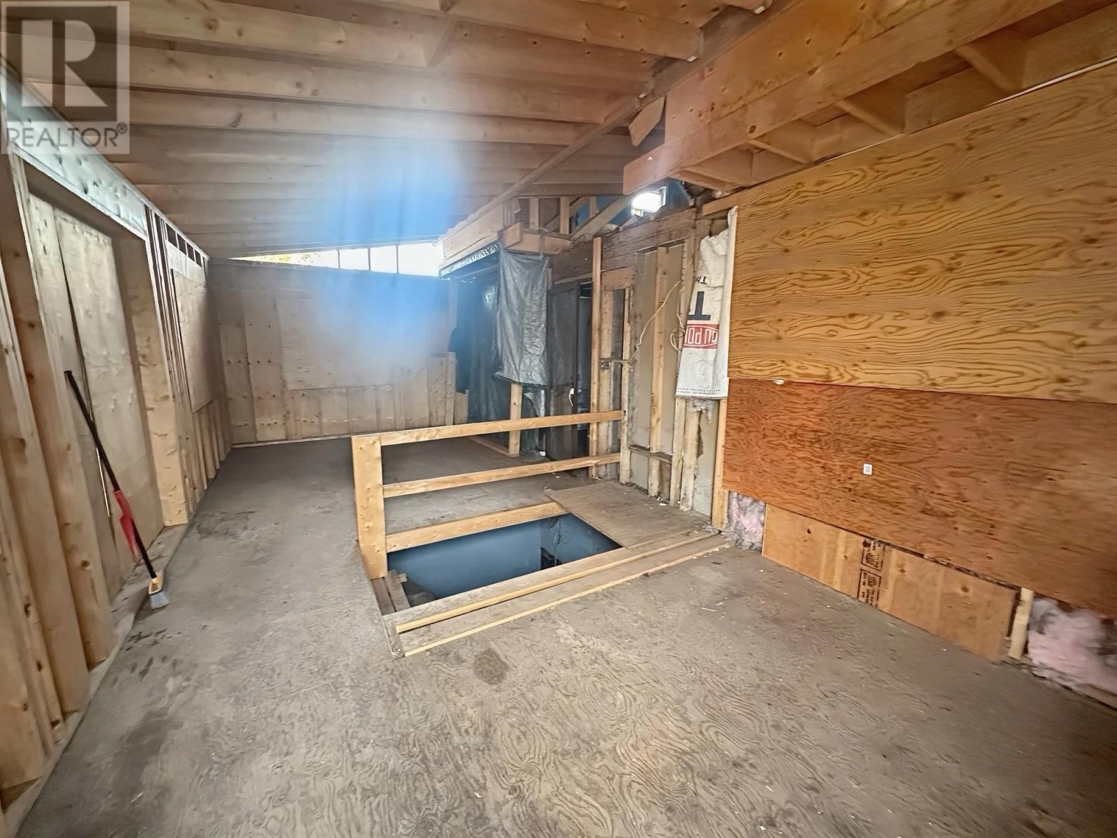 240 HWY 11 17 Image 11