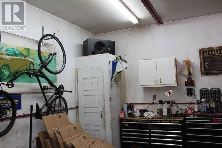 276 CHRISTINA ST Image 39