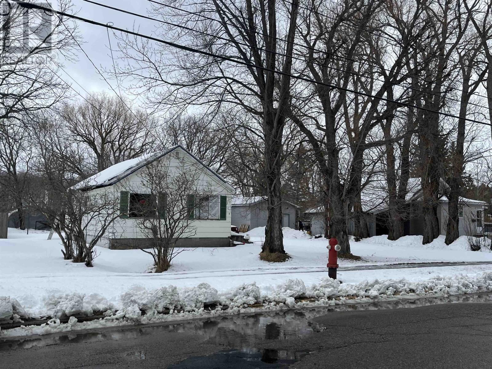 210 SIXTH ST Image 2