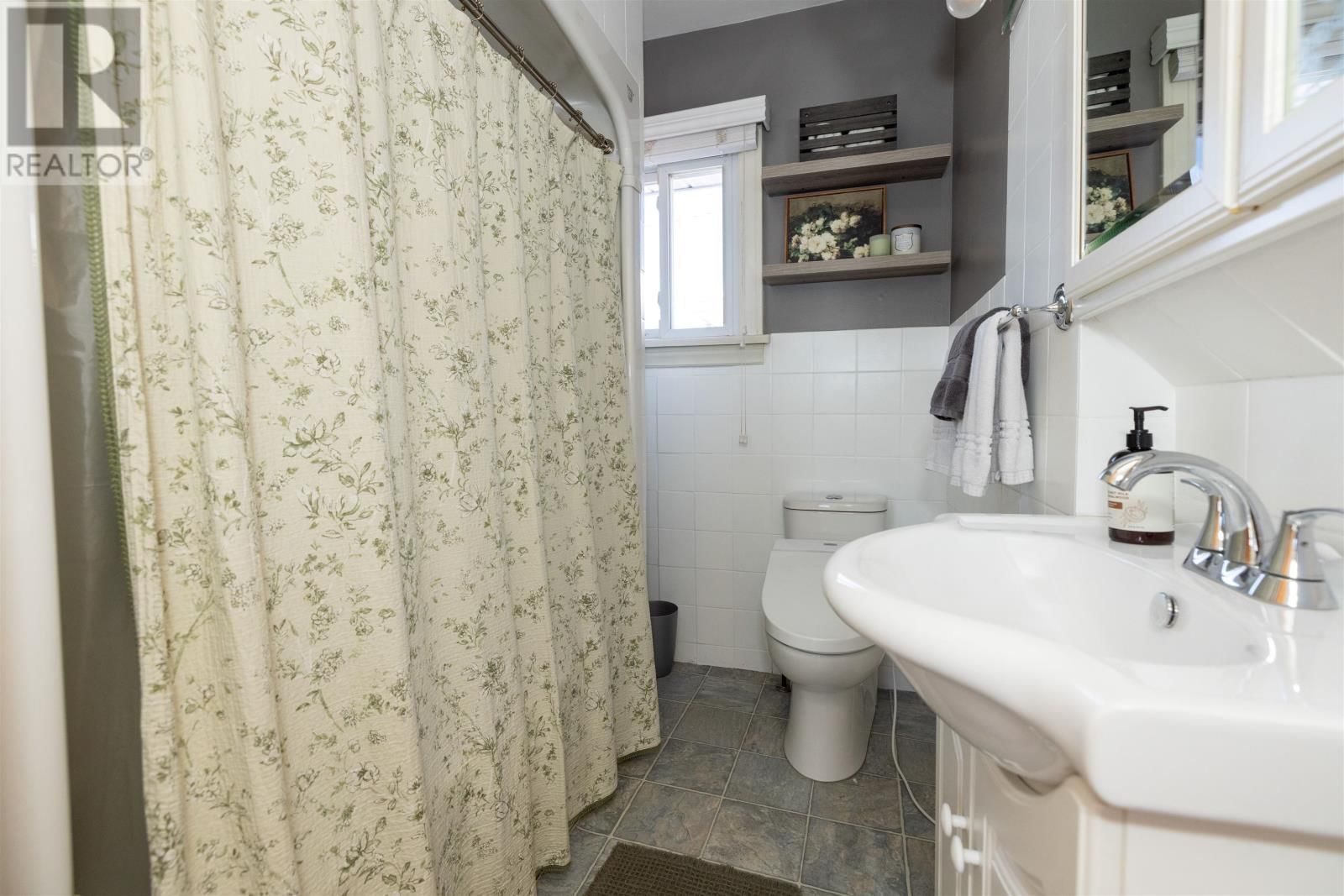 1329 EUCLID AVE Image 15