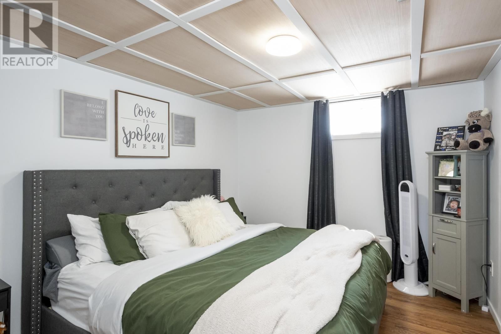 144 STRATHCONA AVE Image 28