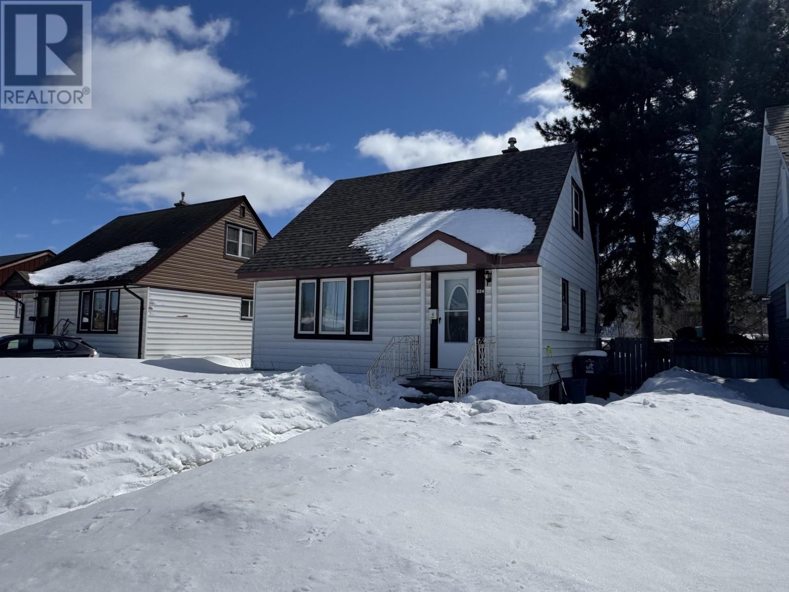 324 FREDERICA ST. Image 3