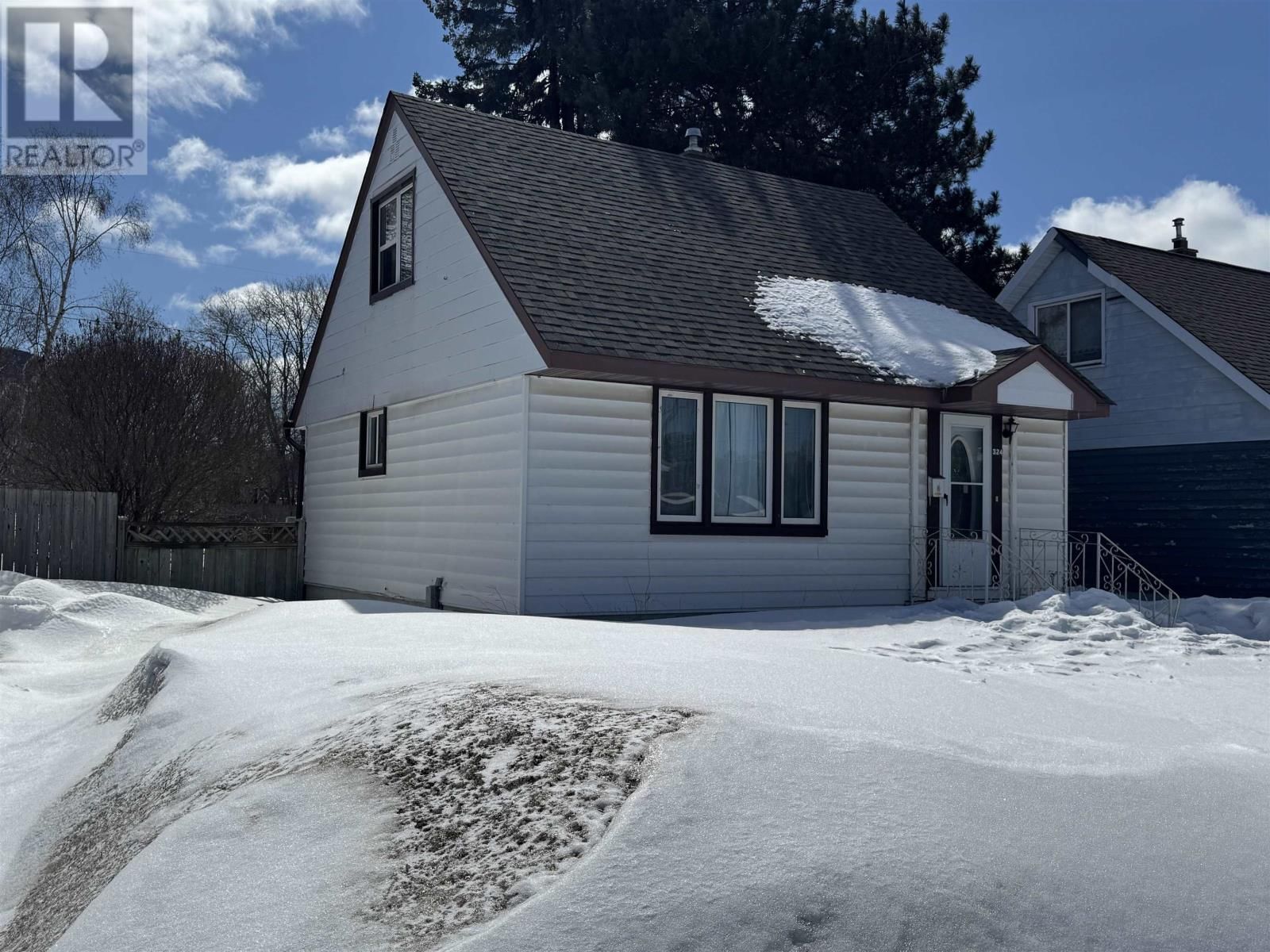 324 FREDERICA ST. Image 4