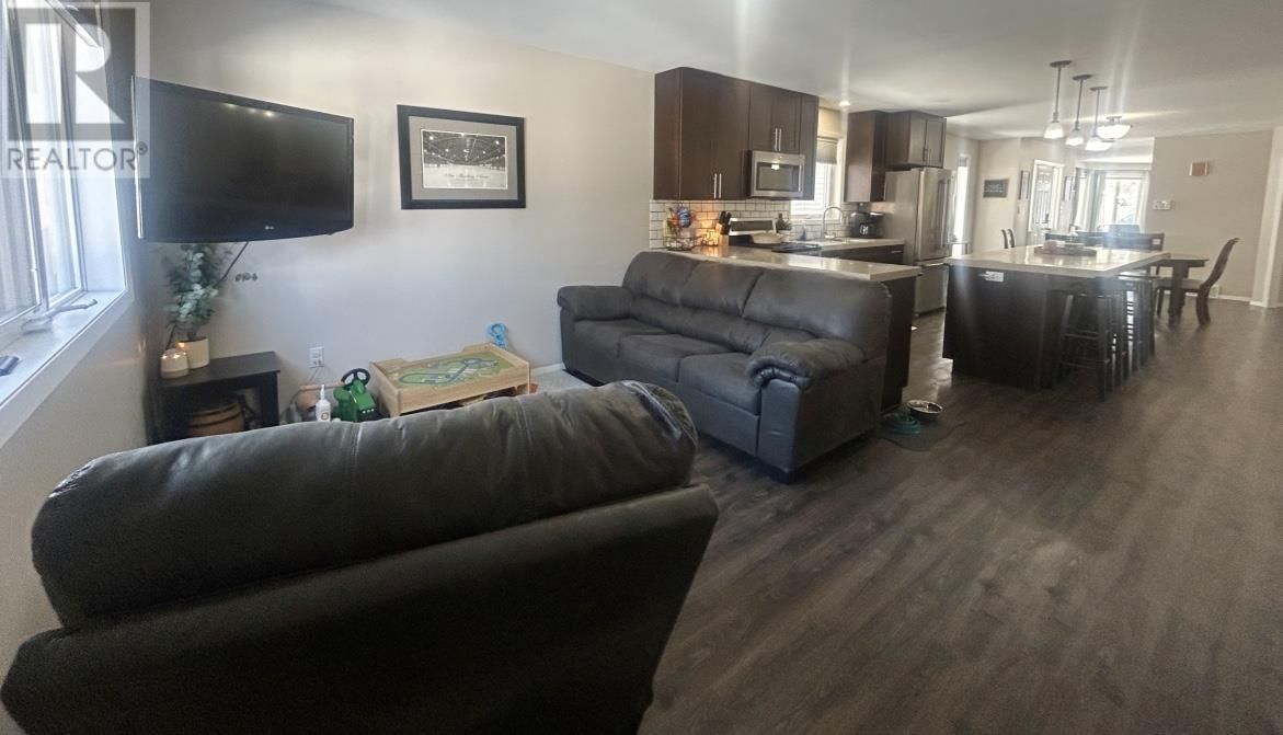 414 THIRD STREET Image 17