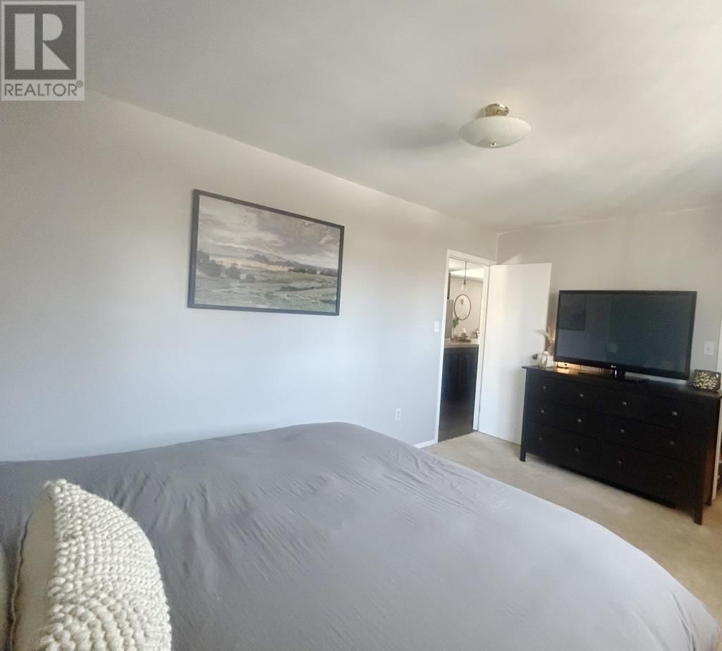 414 THIRD STREET Image 19