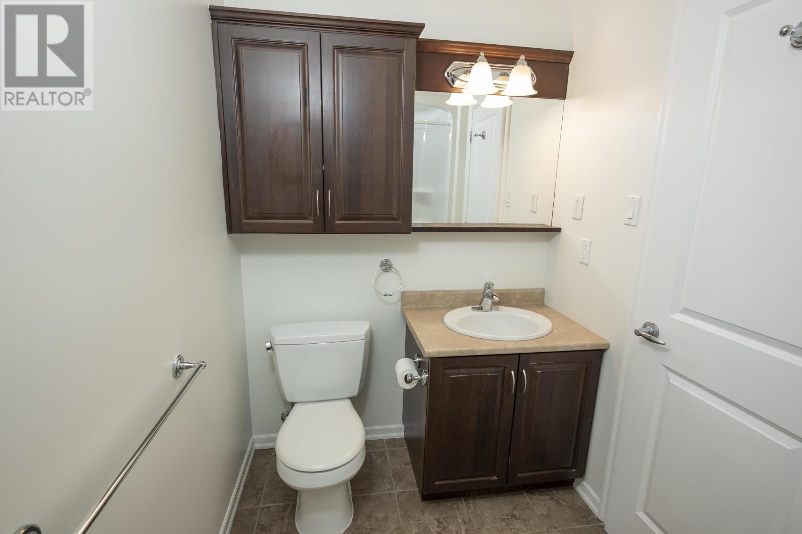 313 SOUTH CREEK ST Image 30