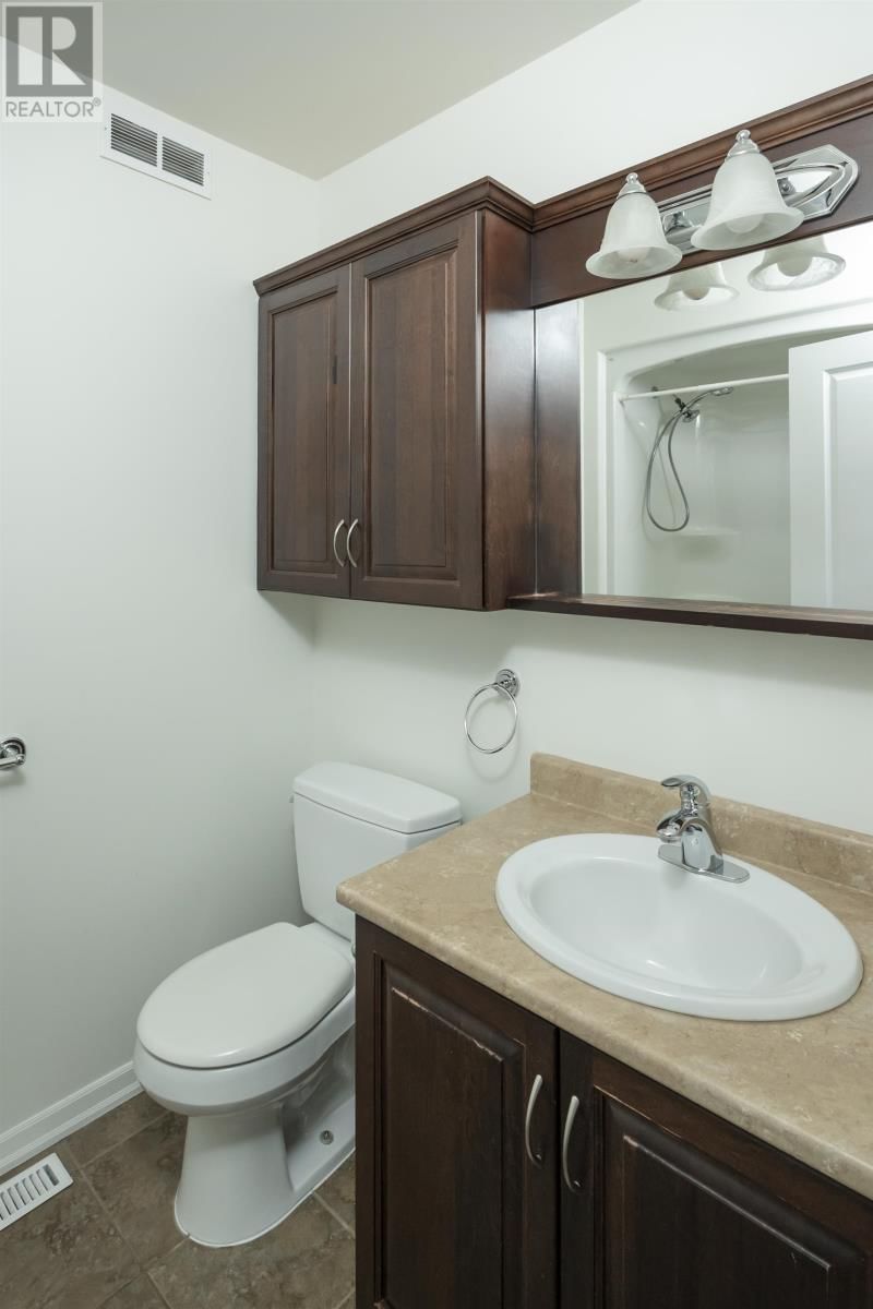 313 SOUTH CREEK ST Image 31