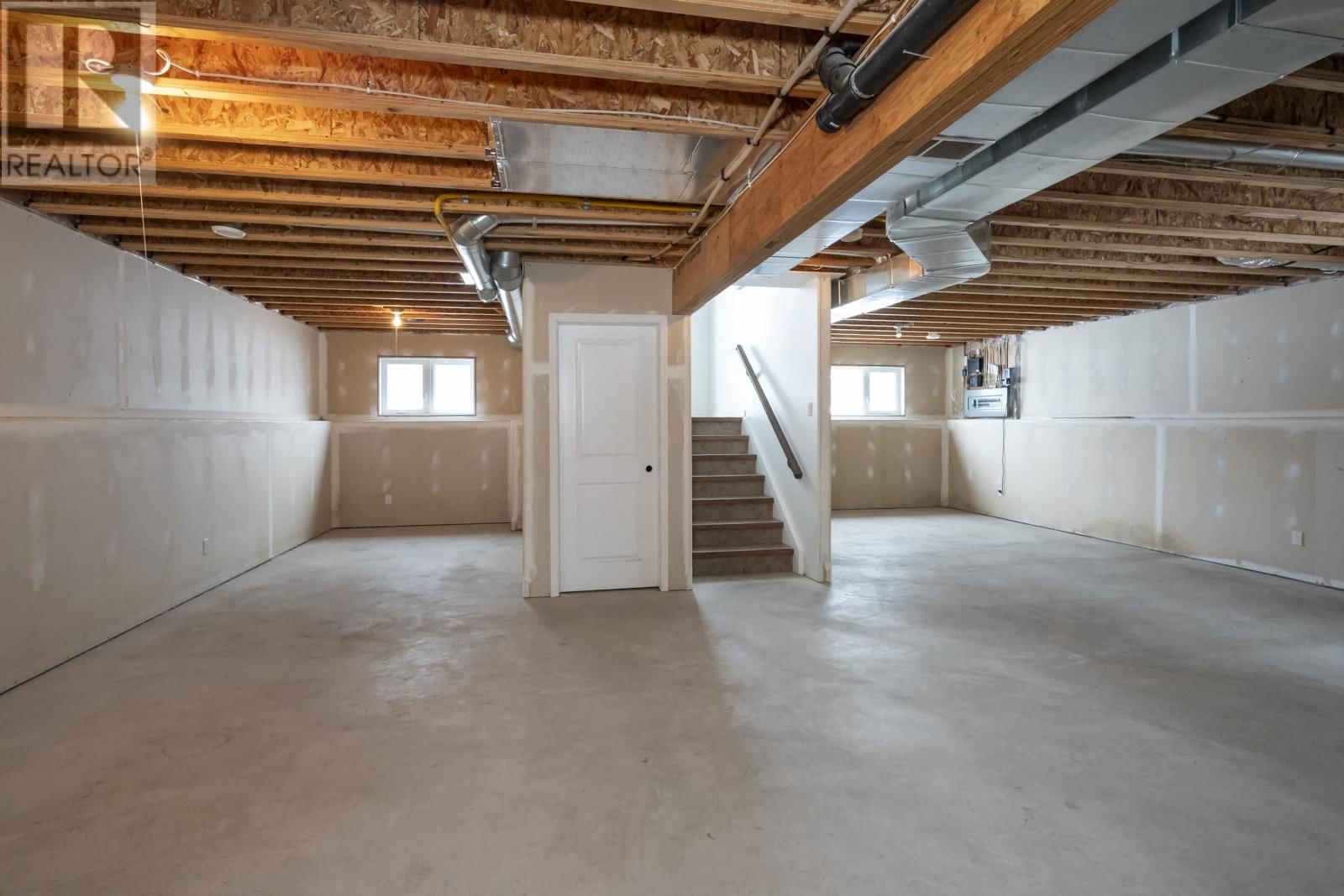 313 SOUTH CREEK ST Image 34