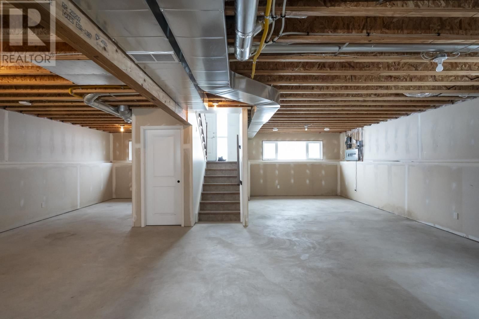 313 SOUTH CREEK ST Image 35