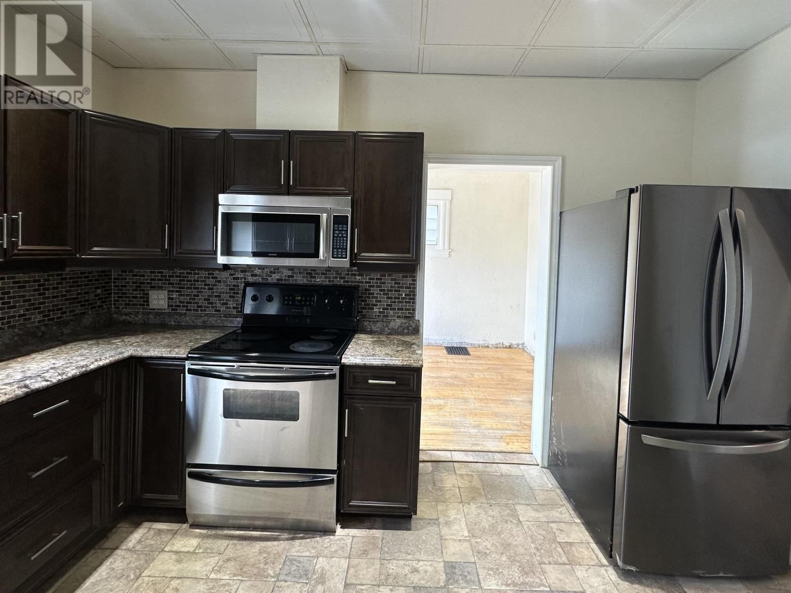 118 AMELIA ST Image 10