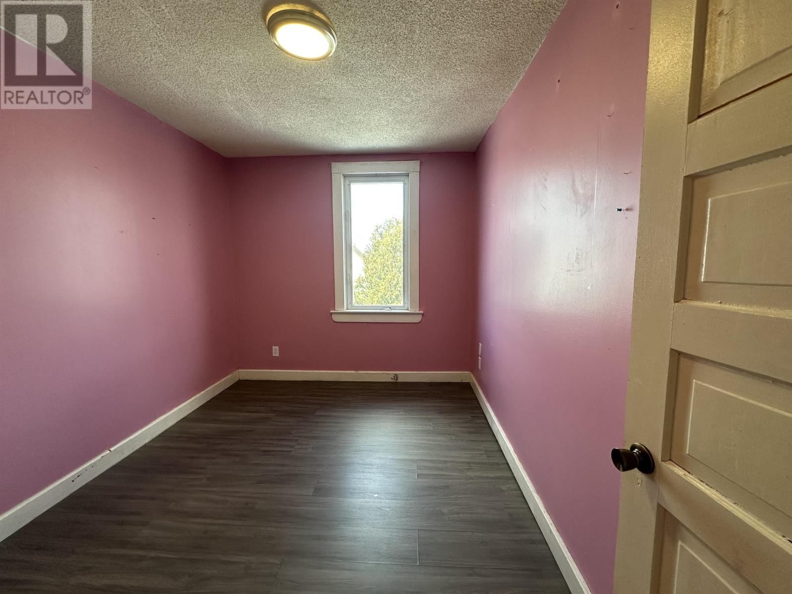 118 AMELIA ST Image 12