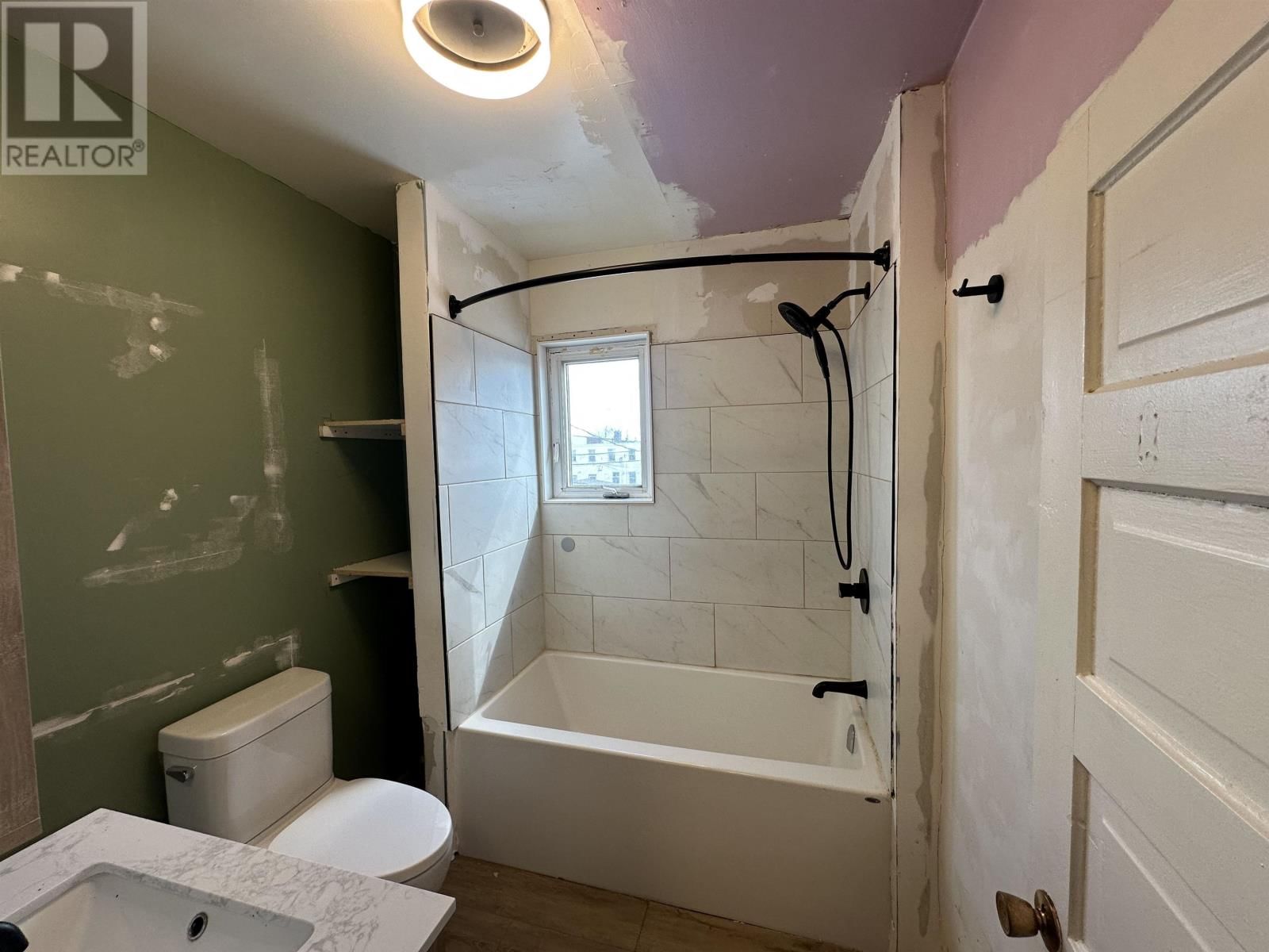 118 AMELIA ST Image 14