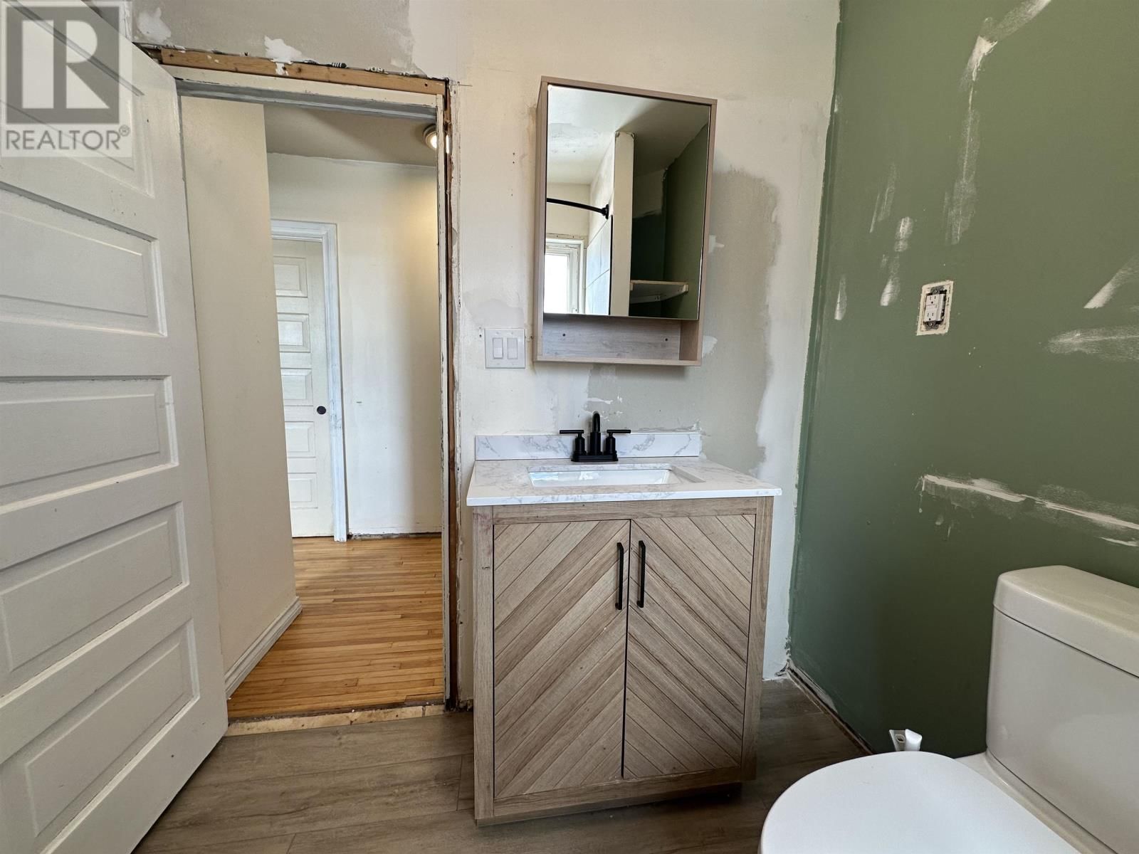 118 AMELIA ST Image 15