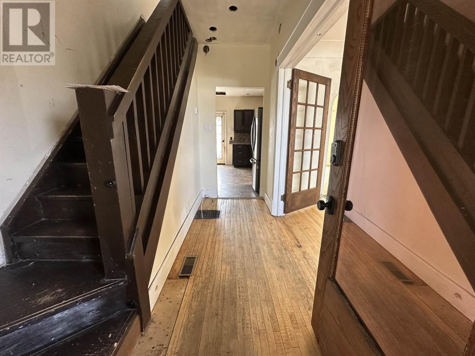 118 AMELIA ST Image 4