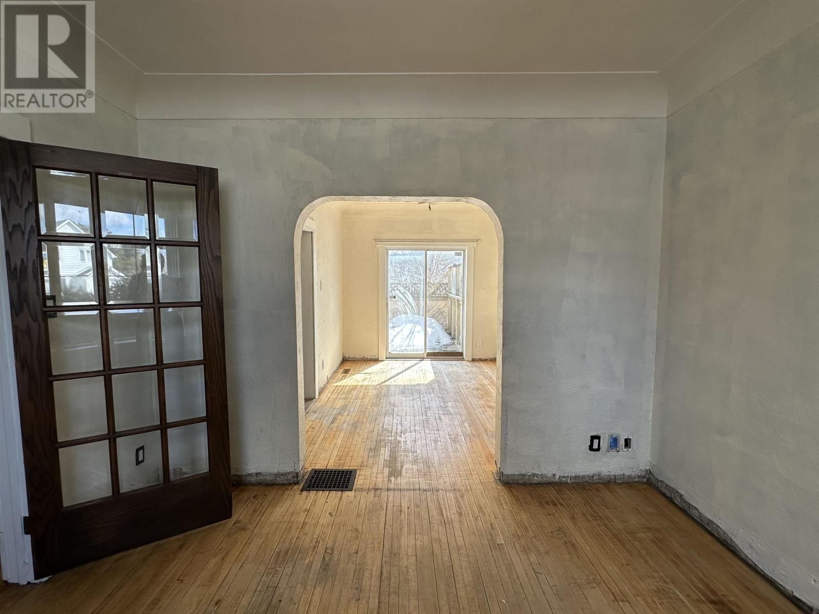 118 AMELIA ST Image 6