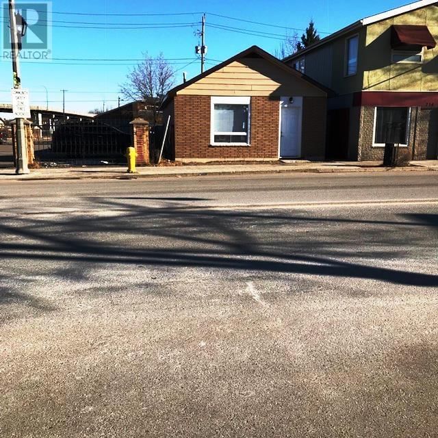 716 SIMPSON ST Image 2