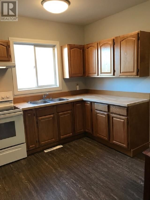 716 SIMPSON ST Image 6