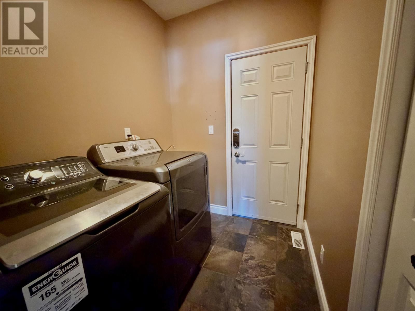 3095 ALICE AVE Image 36