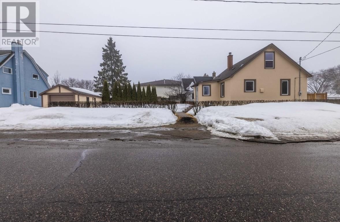 358 DEWE AVE Image 39