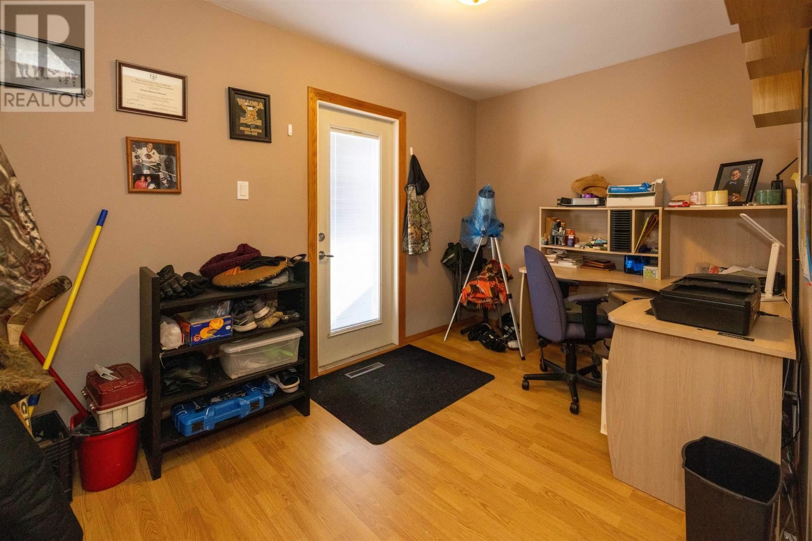 330 EDWARD ST Image 16