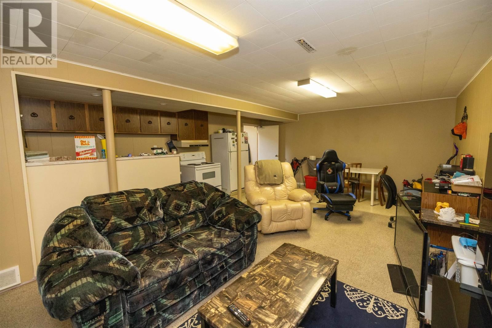 330 EDWARD ST Image 21