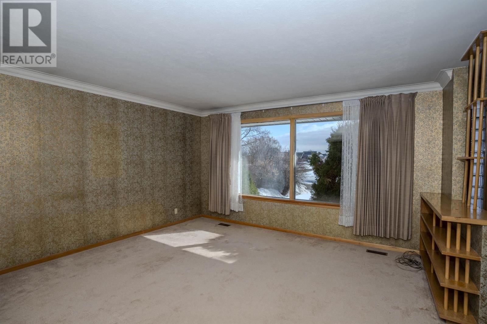 231 BRIAR BAY Image 10