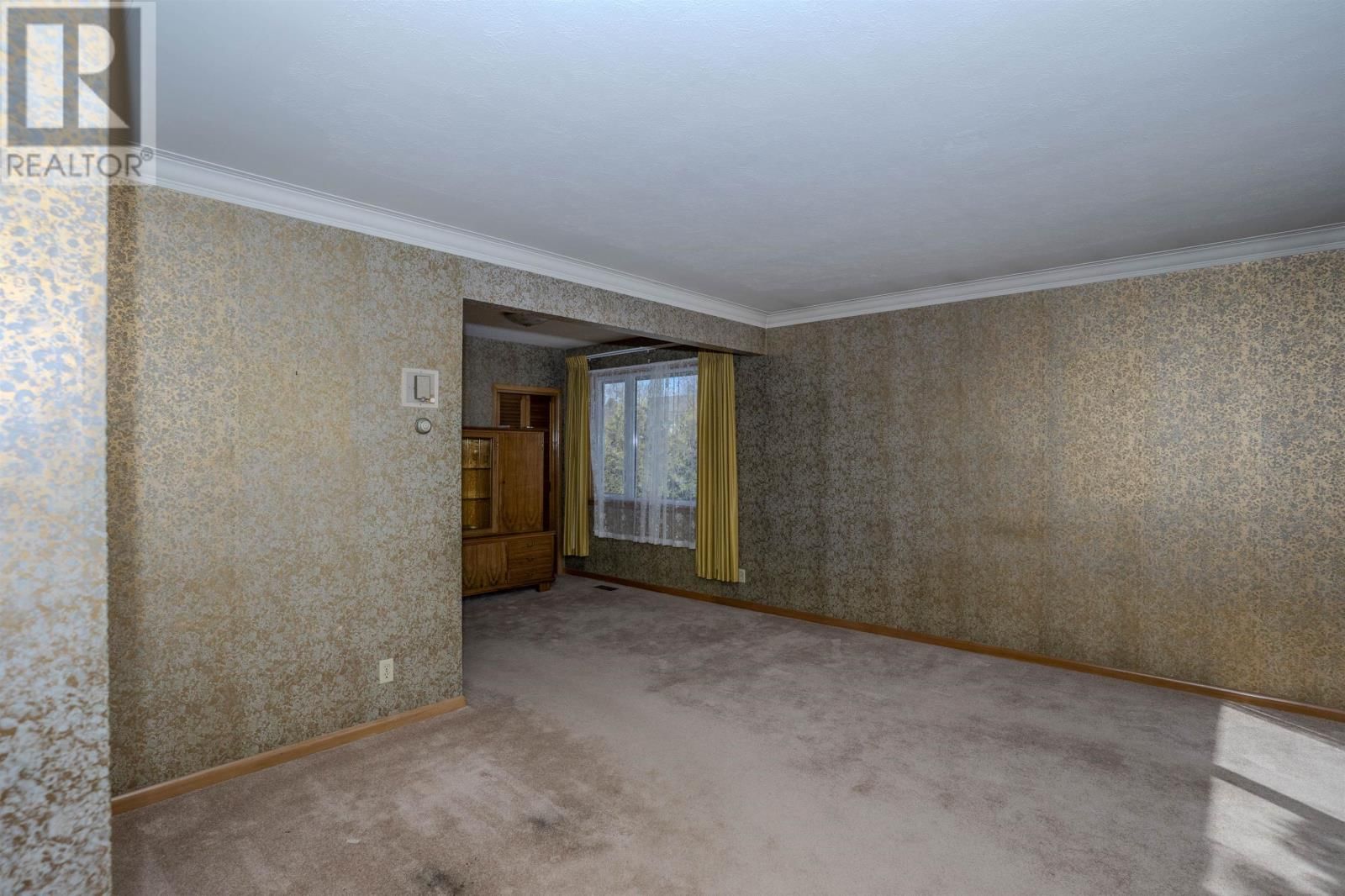 231 BRIAR BAY Image 13