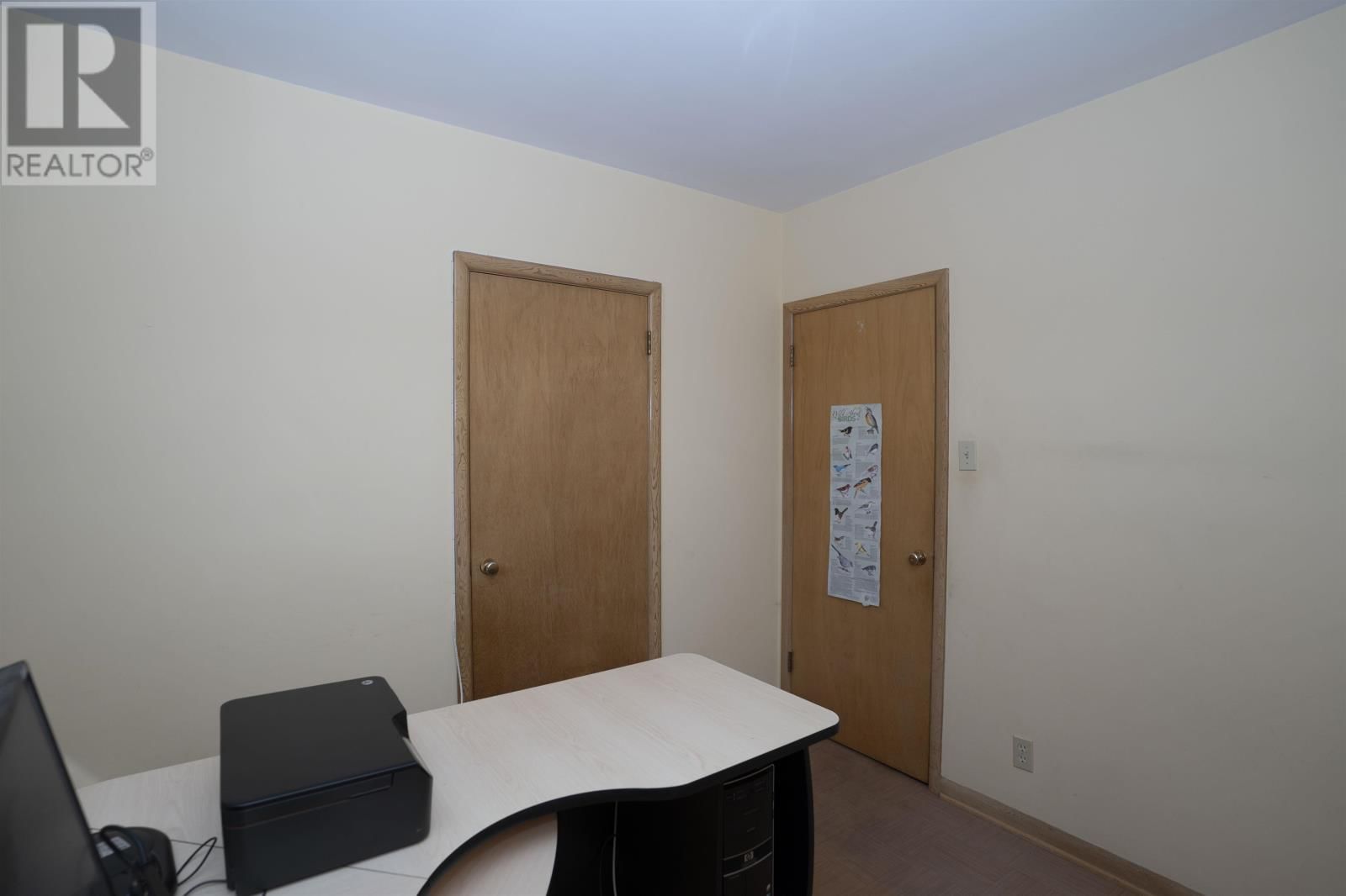 231 BRIAR BAY Image 18