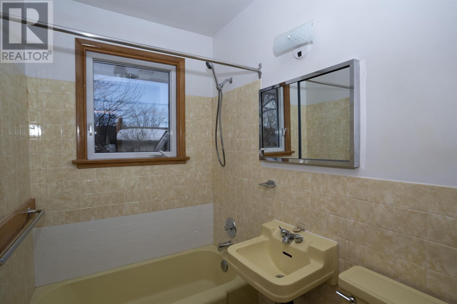 231 BRIAR BAY Image 20