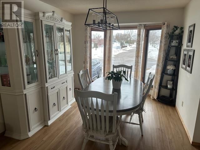 432 GEMSTONE ST Image 3