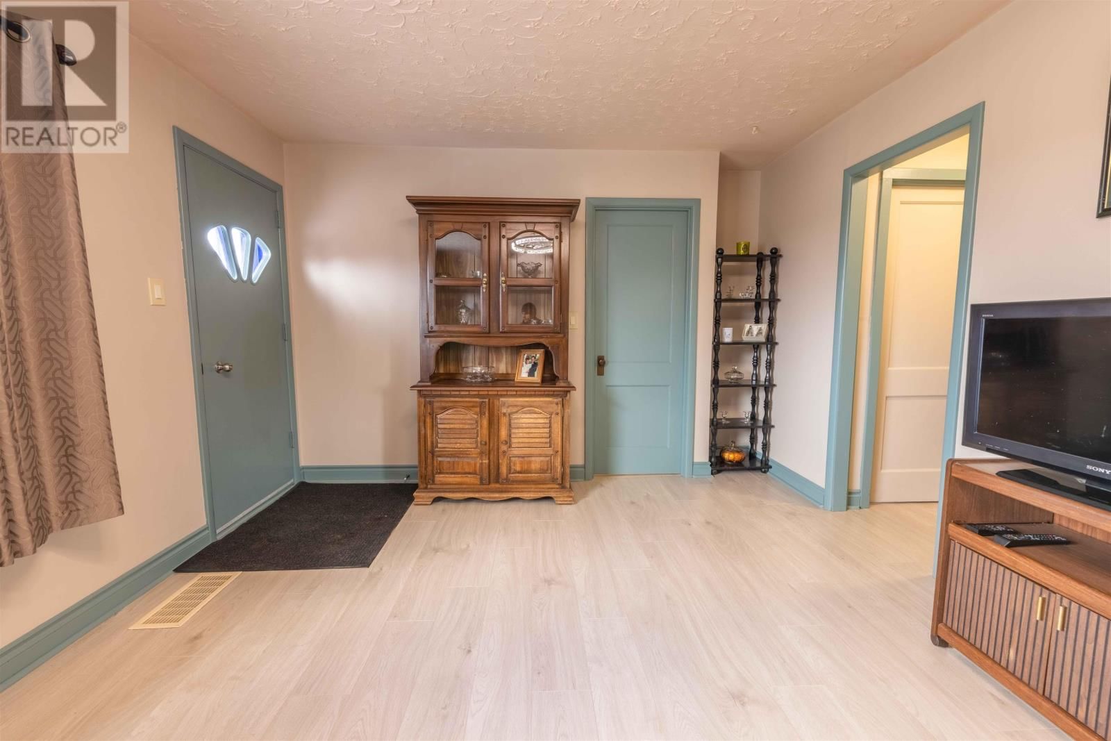 608 GORE ST Image 10