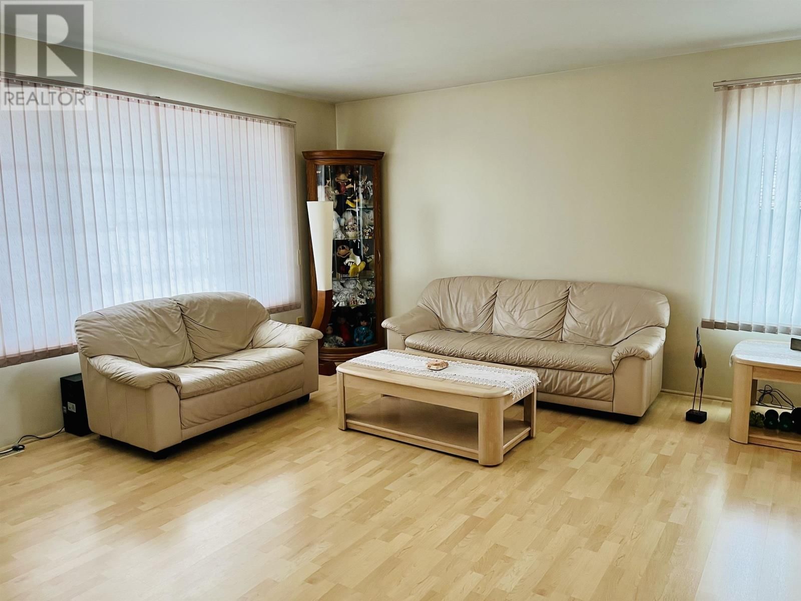 1125 SECOND ST. Image 10