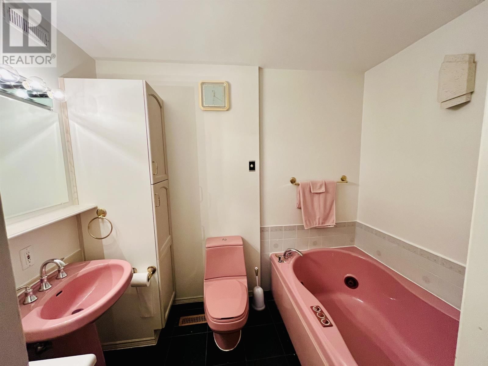 1125 SECOND ST. Image 15