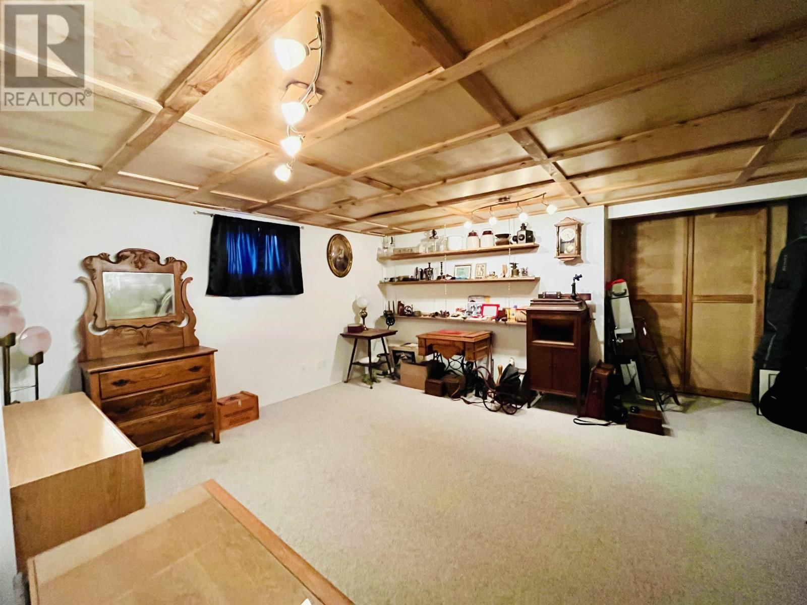 1125 SECOND ST. Image 21