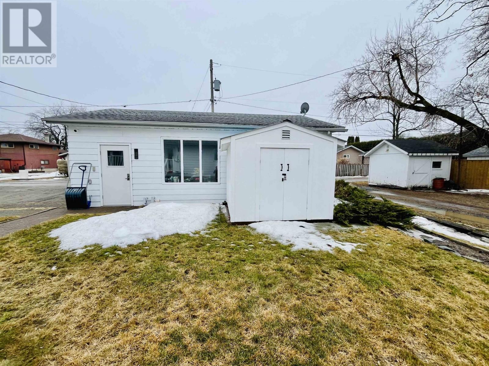 1125 SECOND ST. Image 28