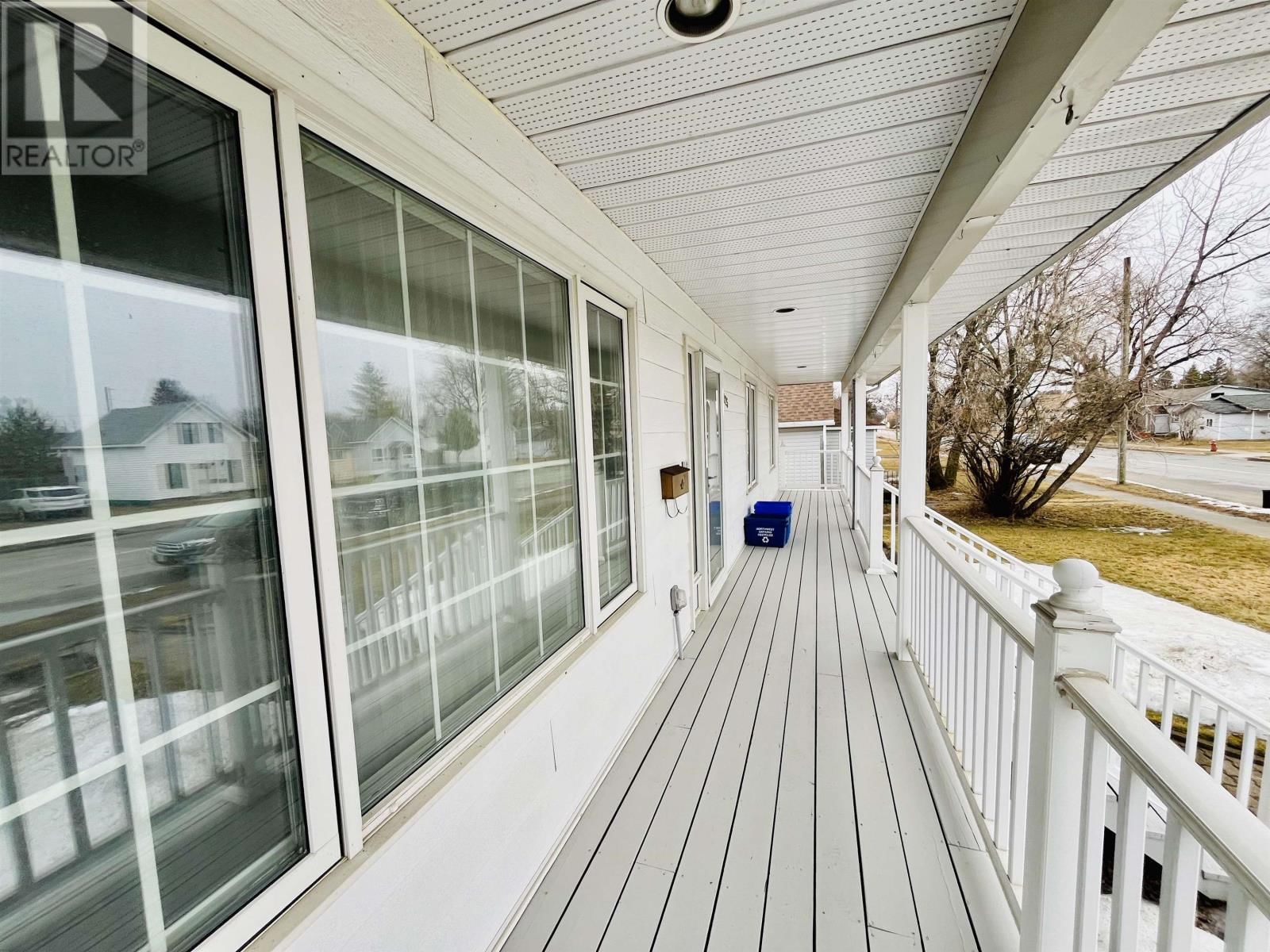 1125 SECOND ST. Image 4