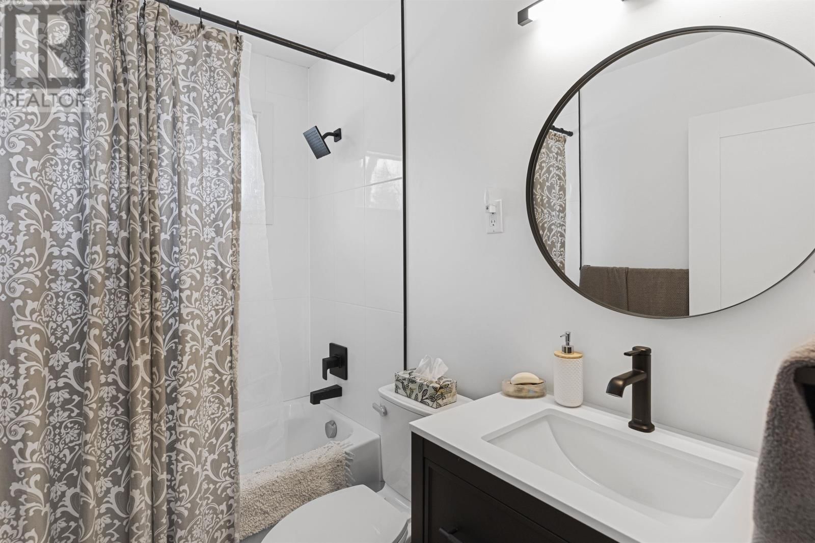 305 SILLESDALE CRES Image 20